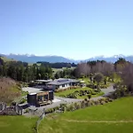Boutique Tiny House - Te Anau Country Accommodation