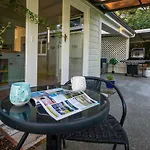 Hop, Skip And Jump To The Lake - Te Anau House