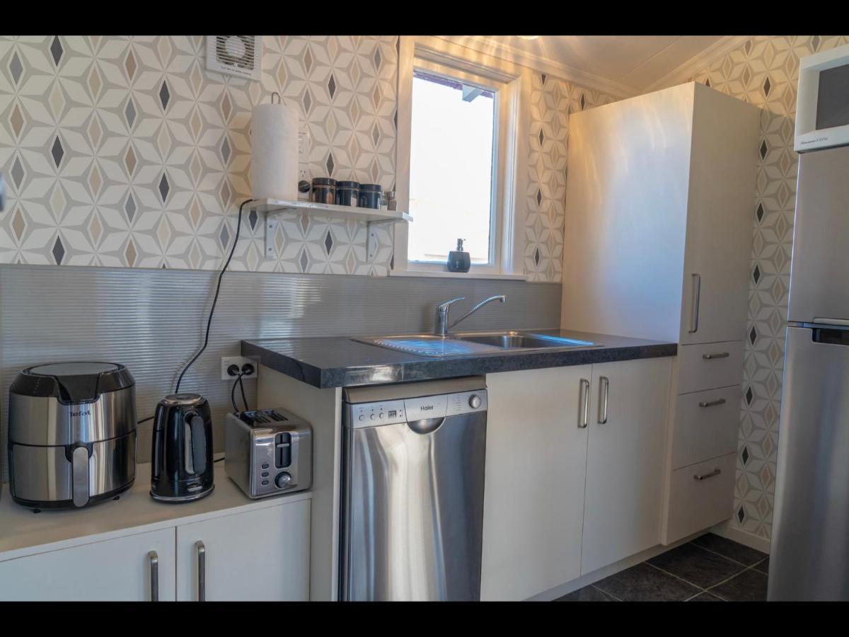 - Free Wifi - Free Bikes & Kayaks - Short Walk To & Town - Views *