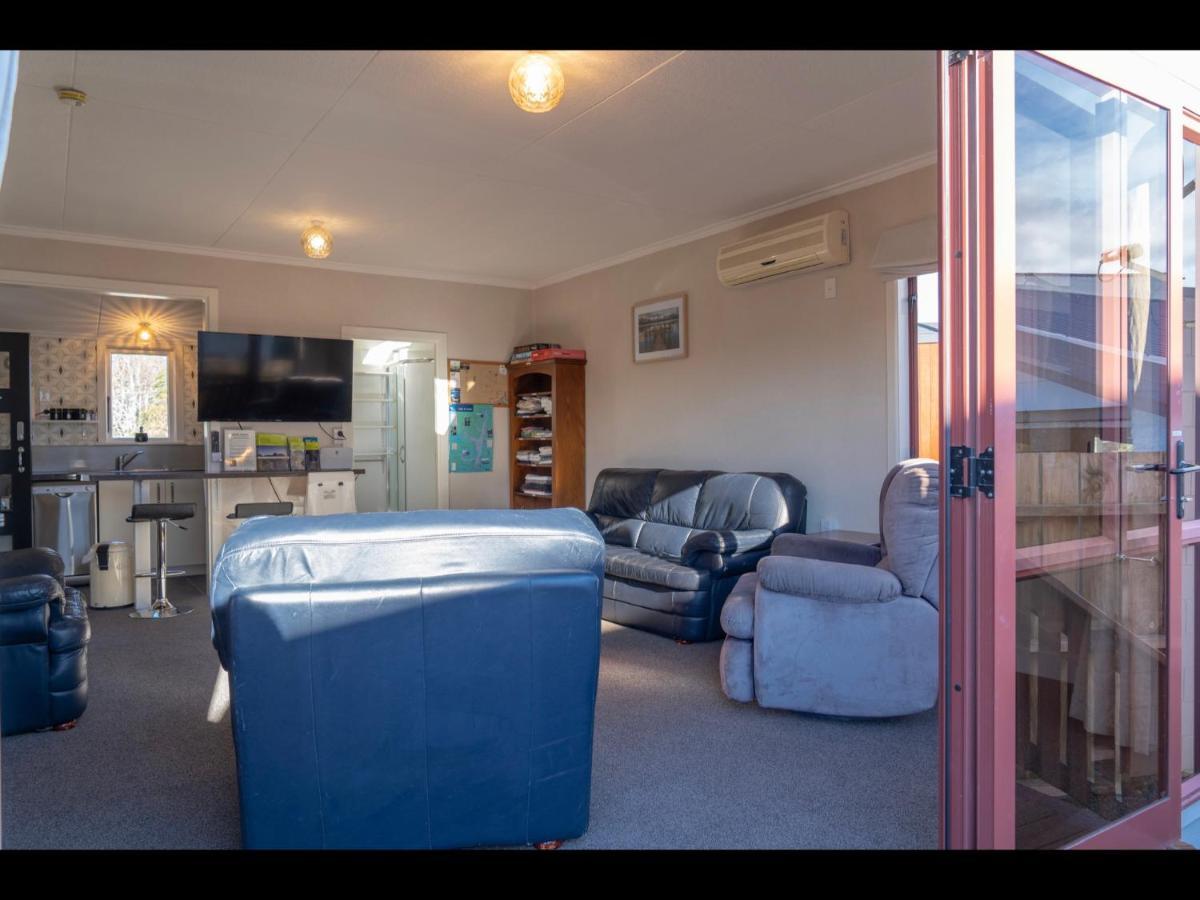 - Free Wifi - Free Bikes & Kayaks - Short Walk To & Town - Views Te Anau