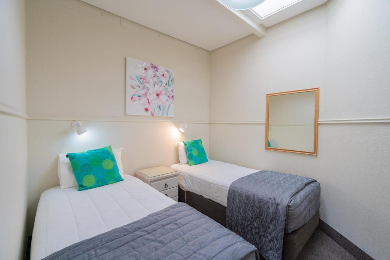 Asure Explorer & 4* Te Anau