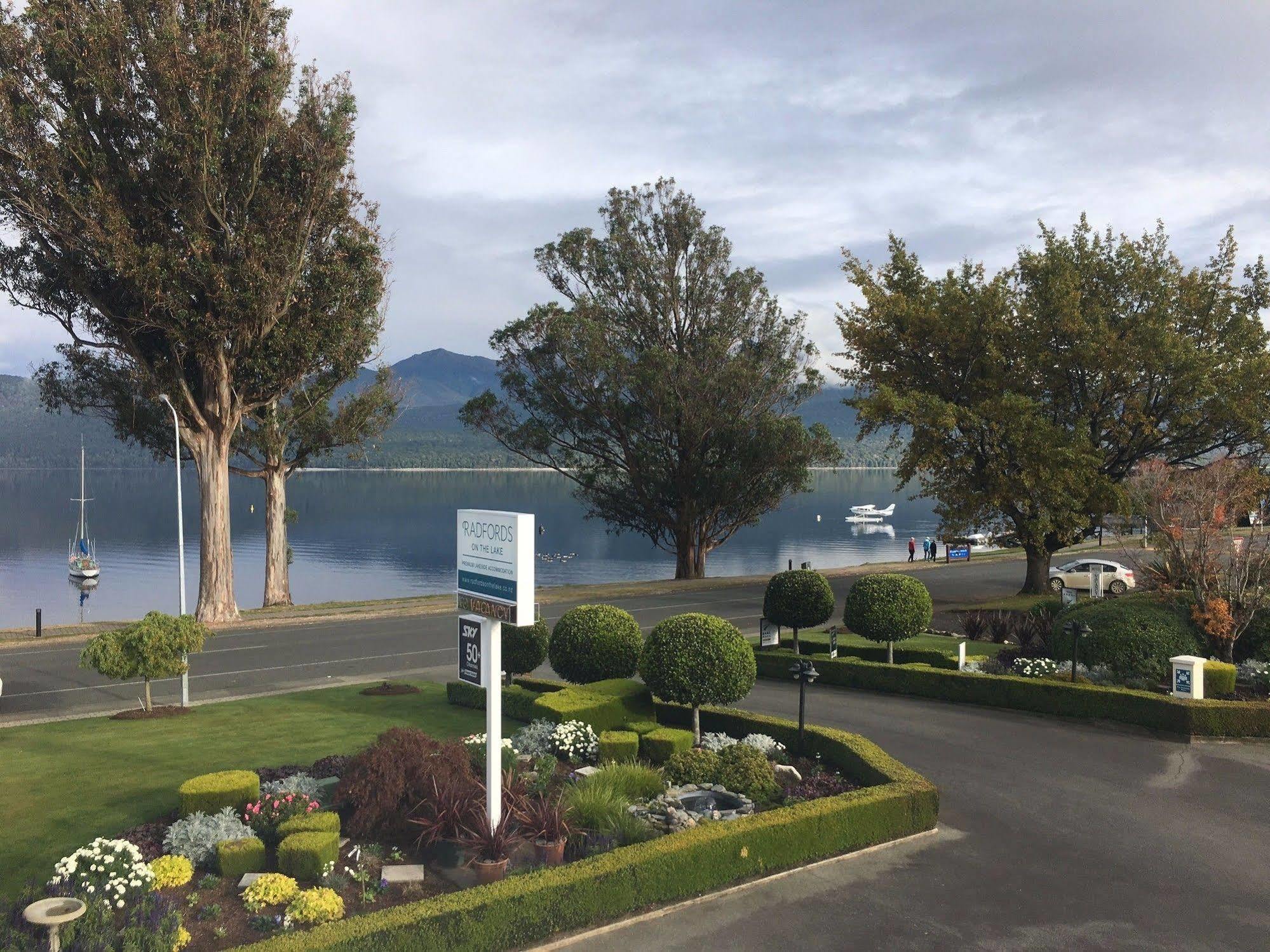 Motel Radfords On The 5*