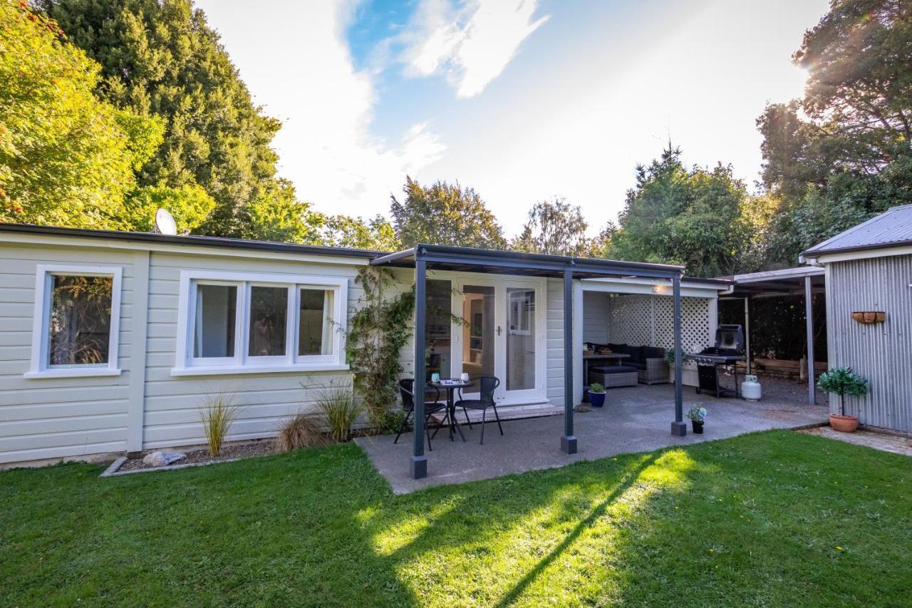 Hop, Skip And Jump To The - House * Te Anau