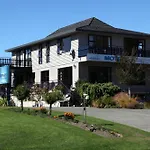 Edgewater Motel