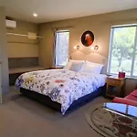 Blue Ridge Studios And Bed & Breakfast