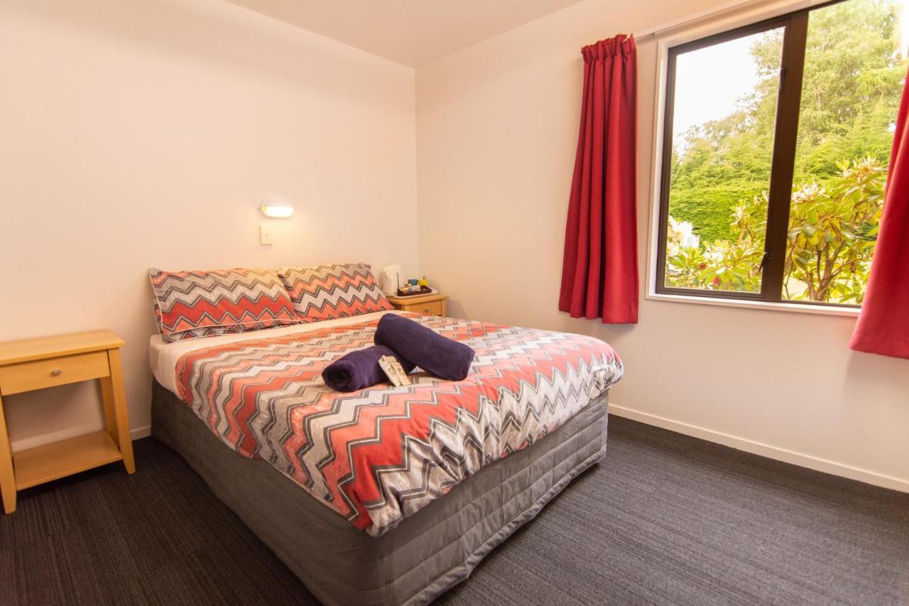 Yha Hostel *
