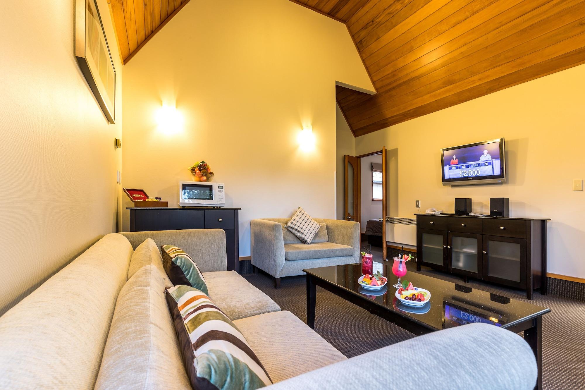 Distinction & 4* Te Anau
