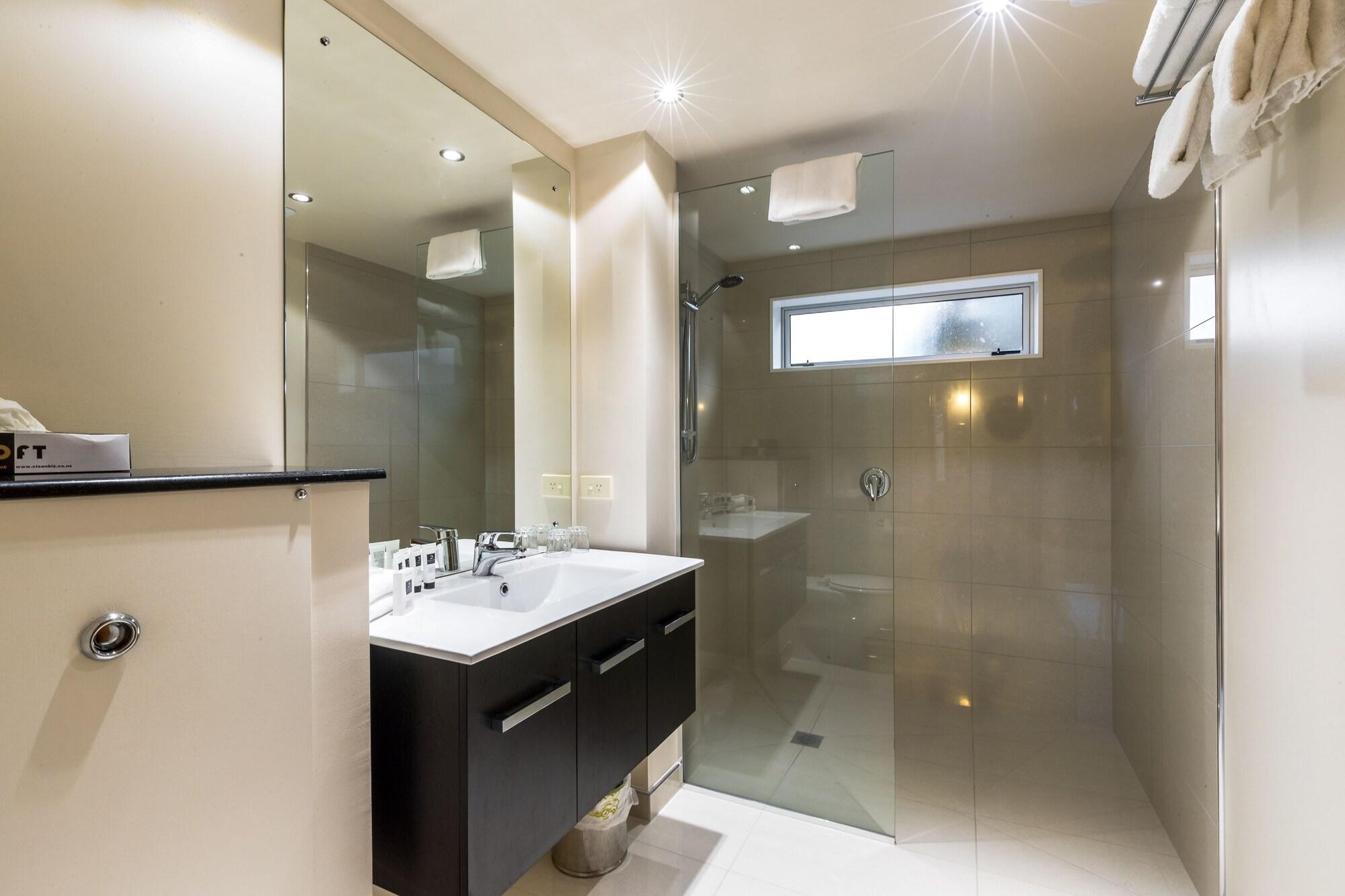 Distinction & Hotel Te Anau