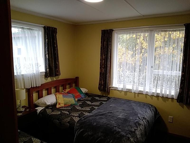 Fiordland -the Three Bedroom House At 226a Milford Road * Te Anau