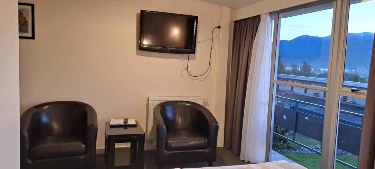 Fiordland Hotel 3*