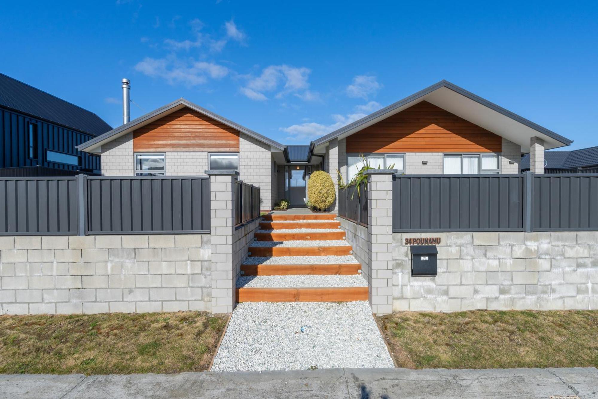Pounamu Retreat - *