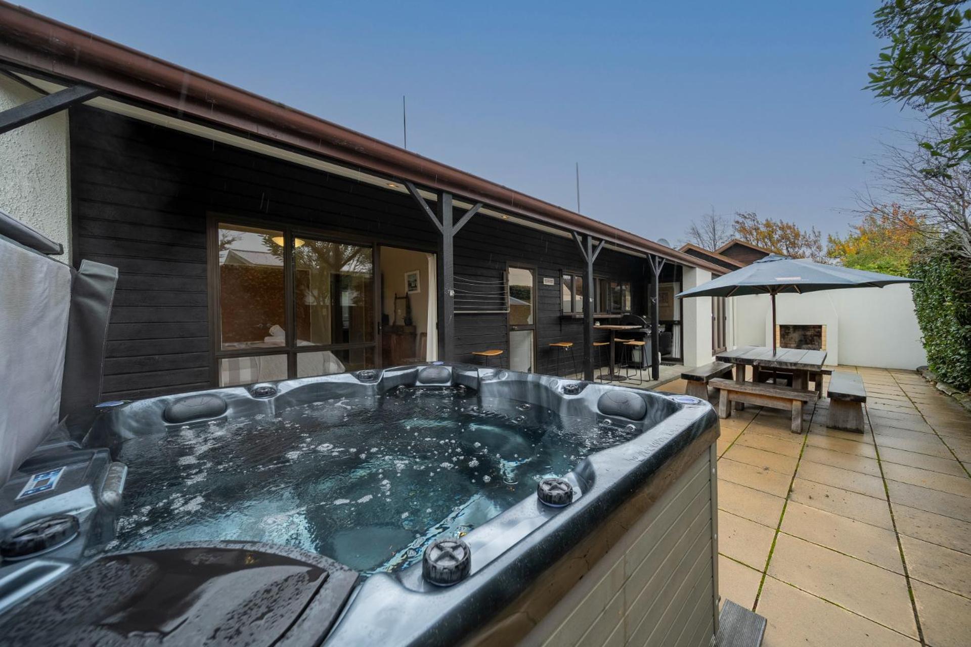 Townhouse Retreat - Getaway Holiday home *