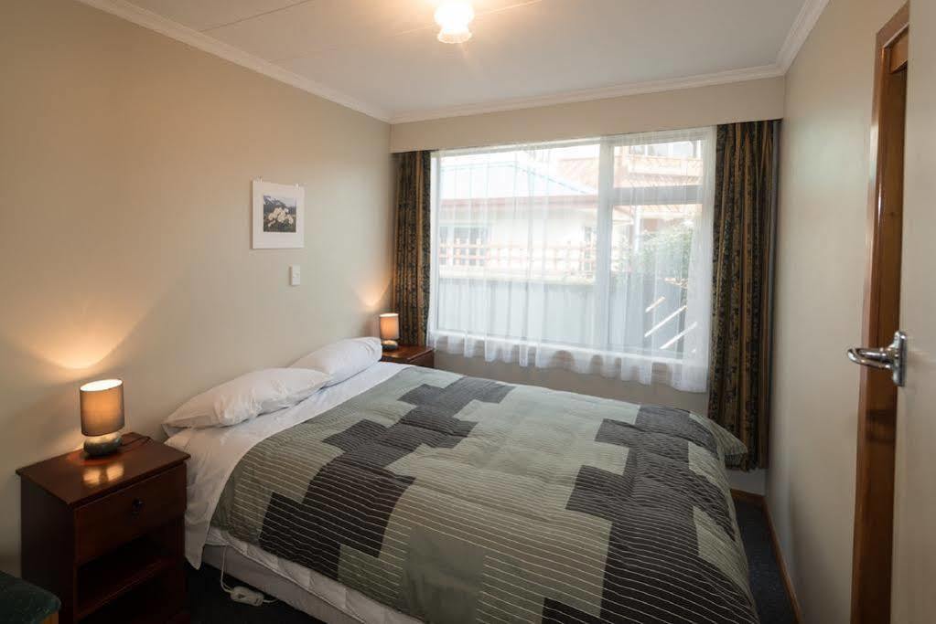 Fiordland -the Three Bedroom House At 226a Milford Road *