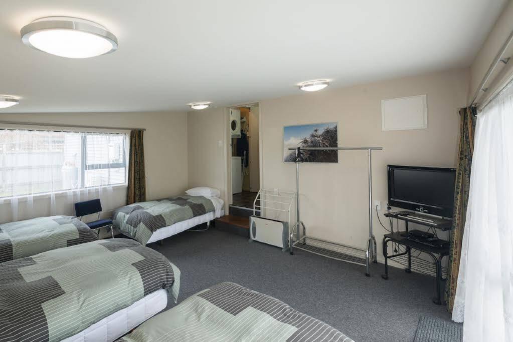 Motel Fiordland -the Three Bedroom House At 226a Milford Road