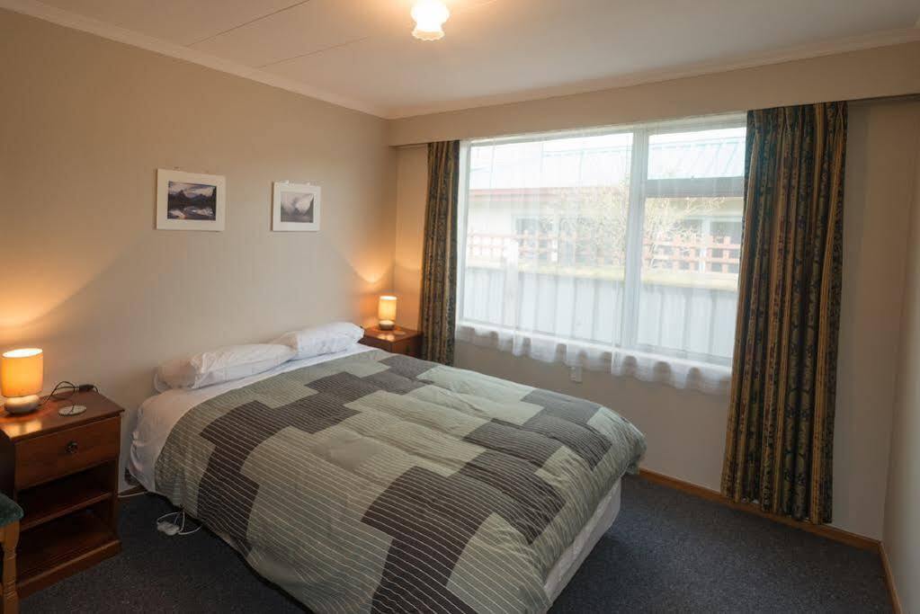 Motel Fiordland -the Three Bedroom House At 226a Milford Road *